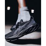 Asics - Novablast 4 - Sneakers da corsa nere e grigio grafite-Nero
