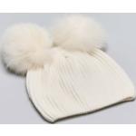 Cappelli bianchi di pelliccia con pon pon per bambina di Negozipellizzari.it 