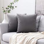 Cuscini scontati in velluto per divani 