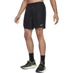 Shorts scontati neri XXL taglie comode in poliestere lavabili in lavatrice per Uomo Nike Challenger 