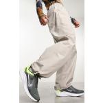 Nike Running - Quest 5 - Sneakers grigie e giallo volt-Grigio
