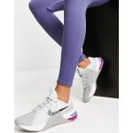Nike Training - Metcon 8 - Sneakers color argento chiaro