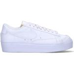 Sneakers larghezza E scontate bianche numero 40 con tacco da 3 cm a 5 cm platform per Donna Nike 
