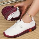 Sneakers basse larghezza E nere in similpelle per Donna 