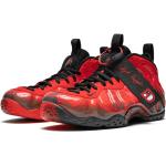 Sneakers alte larghezza E rosse di gomma con stringhe per Donna Nike Air Foamposite 