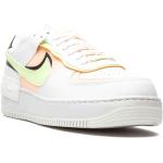 Sneakers stringate larghezza A bianche di gomma con stringhe Nike Air Force 1 Shadow 