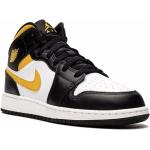 Sneakers alte larghezza A nere di gomma con stringhe per Donna Nike Air Jordan 1 Mid Michael Jordan 