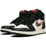 Sneakers alte larghezza E nere con stringhe per Donna Nike Air Jordan 1 Michael Jordan 