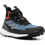 Sneakers alte larghezza A scontate nere di gomma a righe con stringhe impermeabili adidas Terrex Free Hiker 