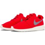 Sneakers larghezza E rosse per Donna Nike Roshe Run 