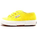 Sneakers basse larghezza E scontate casual gialle numero 34 di cotone con stringhe traspiranti per bambini Superga Classic 